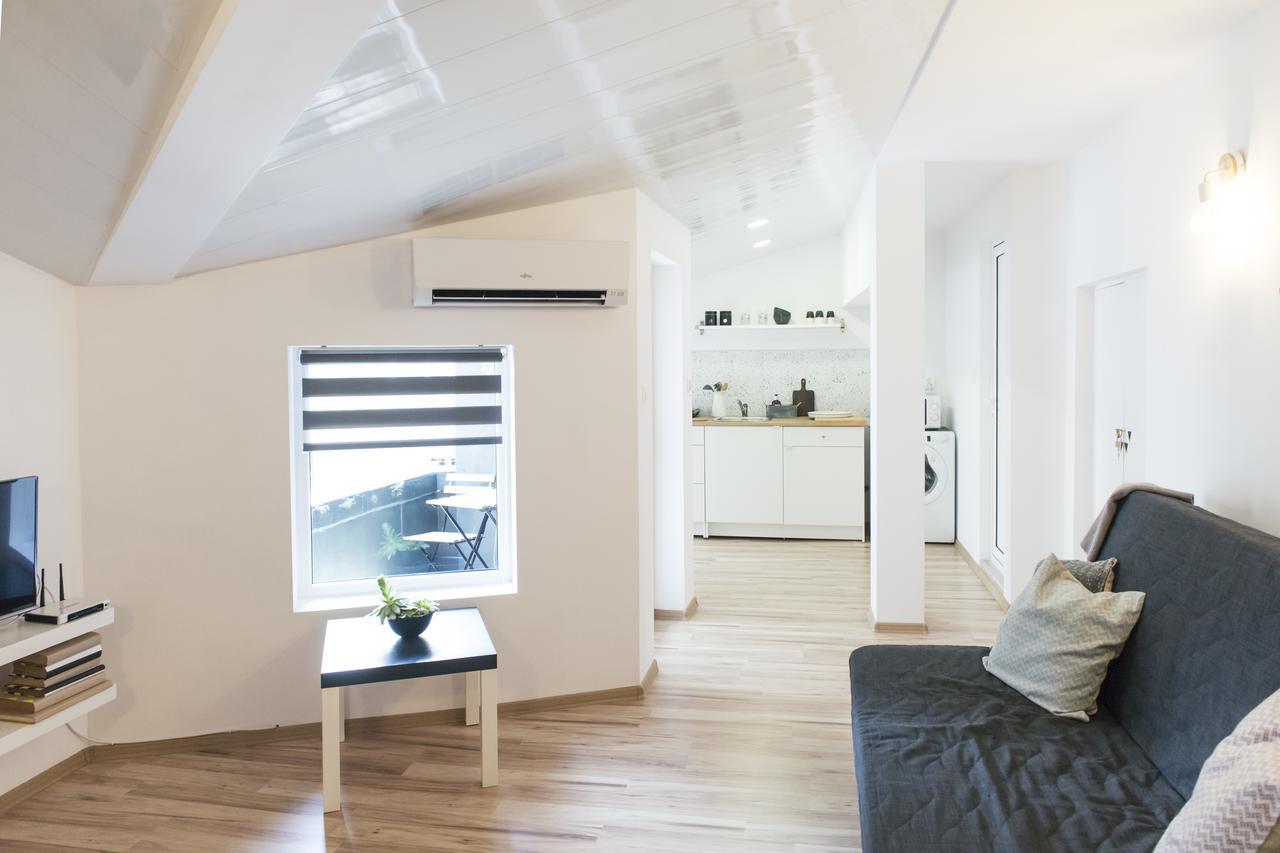 Balabanov White Apartment Varna Exterior photo